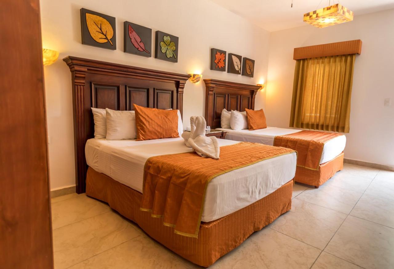 Hotel Las Golondrinas Playa del Carmen Esterno foto