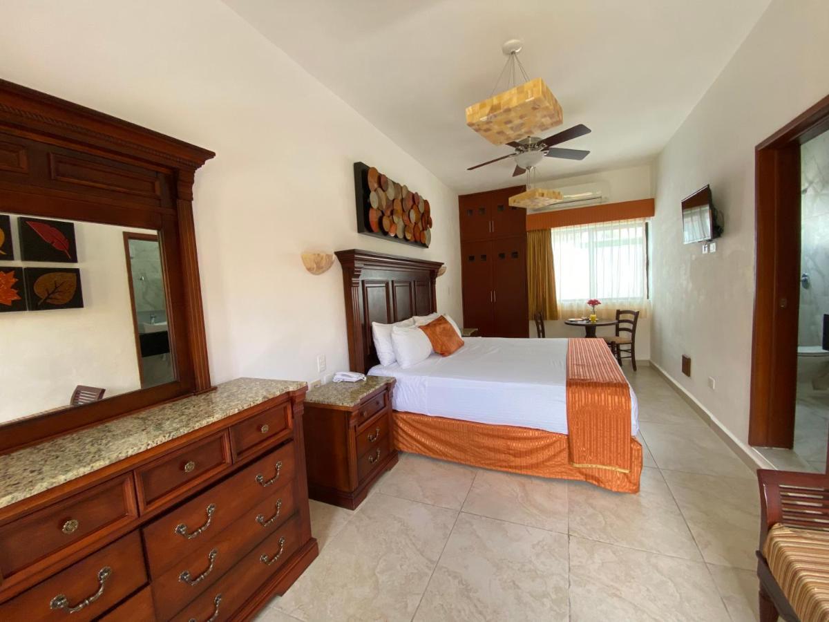Hotel Las Golondrinas Playa del Carmen Esterno foto