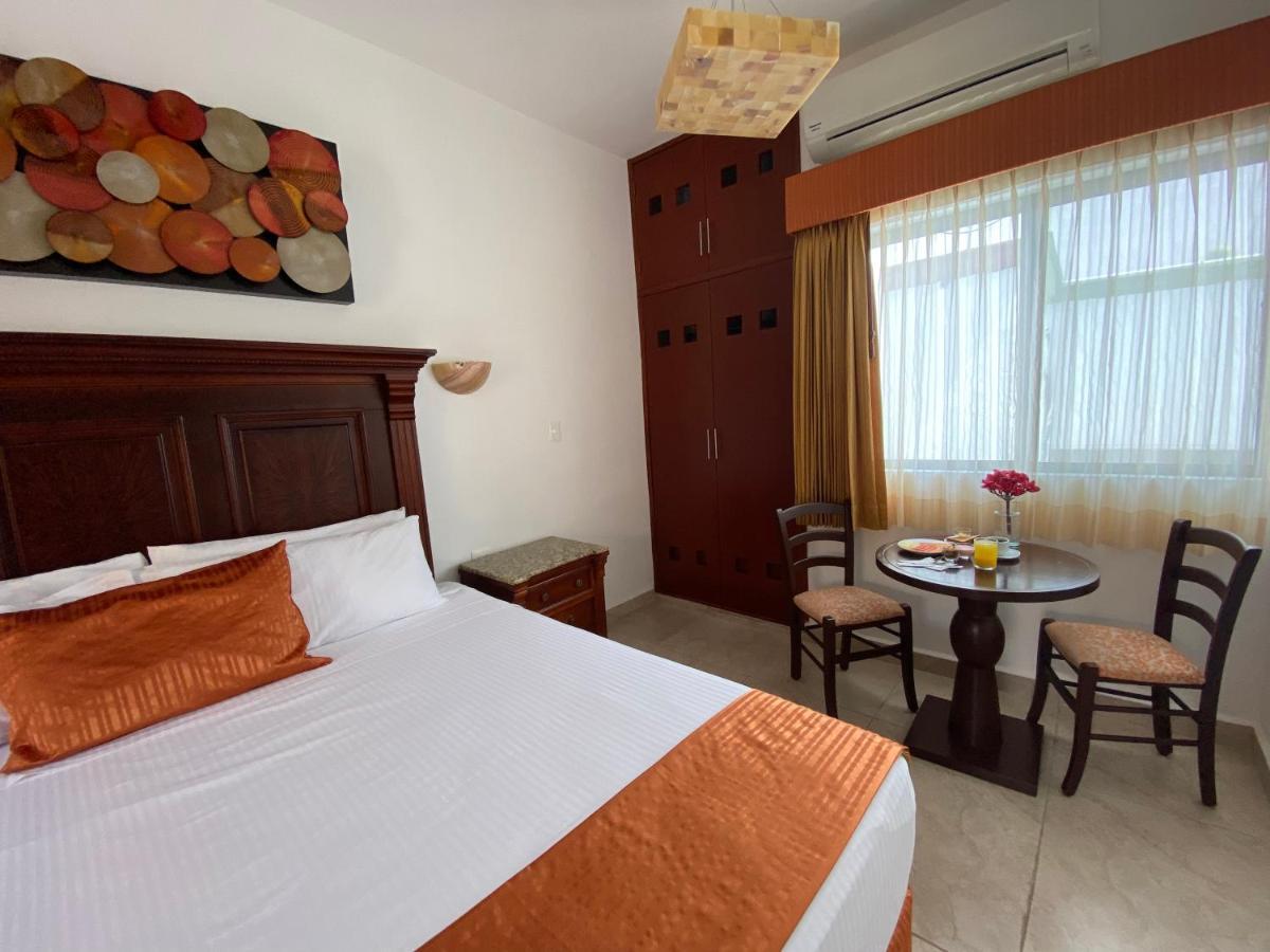 Hotel Las Golondrinas Playa del Carmen Esterno foto