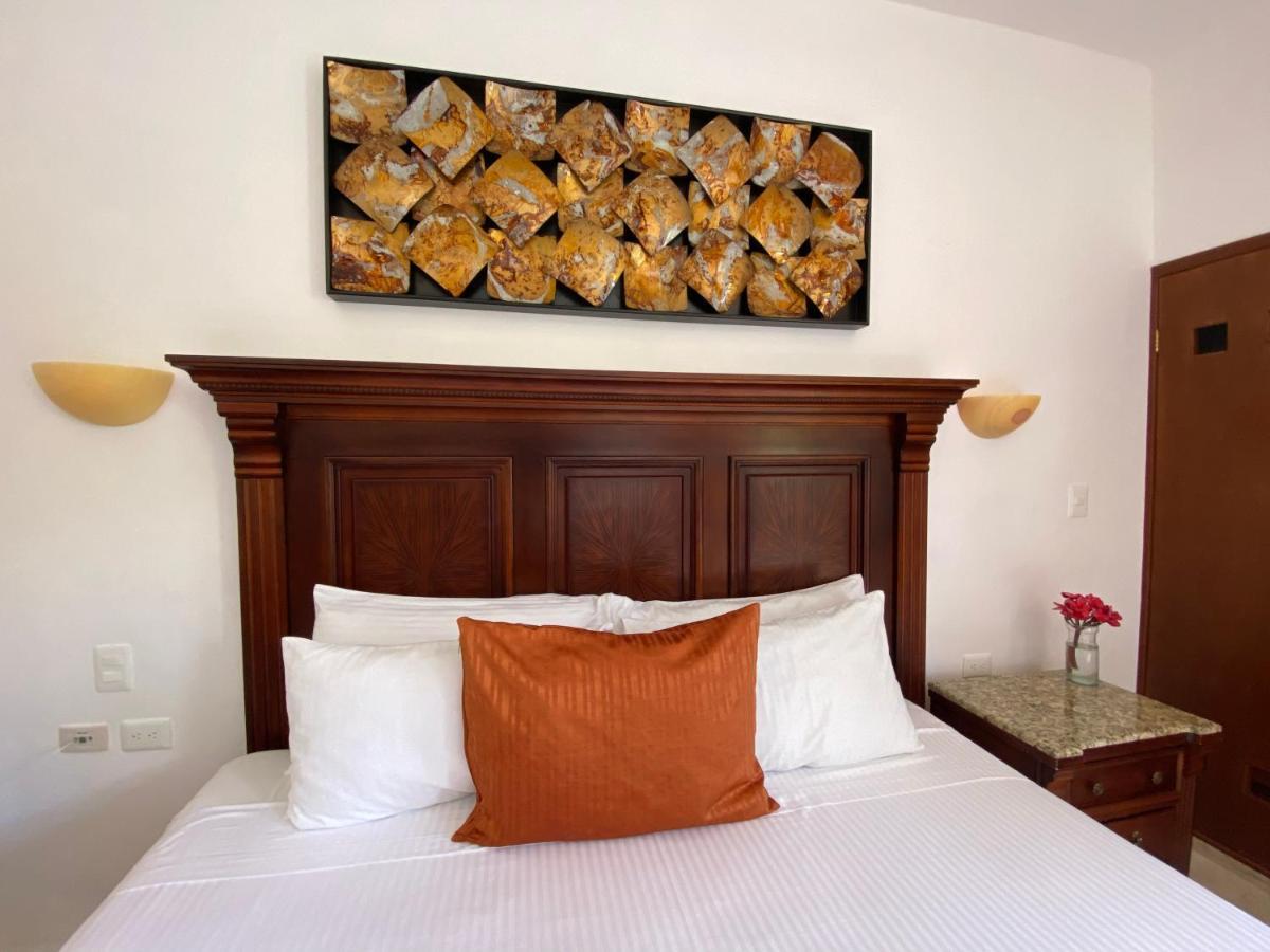 Hotel Las Golondrinas Playa del Carmen Esterno foto