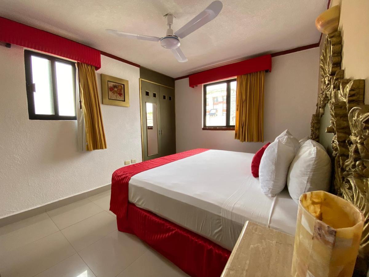 Hotel Las Golondrinas Playa del Carmen Esterno foto