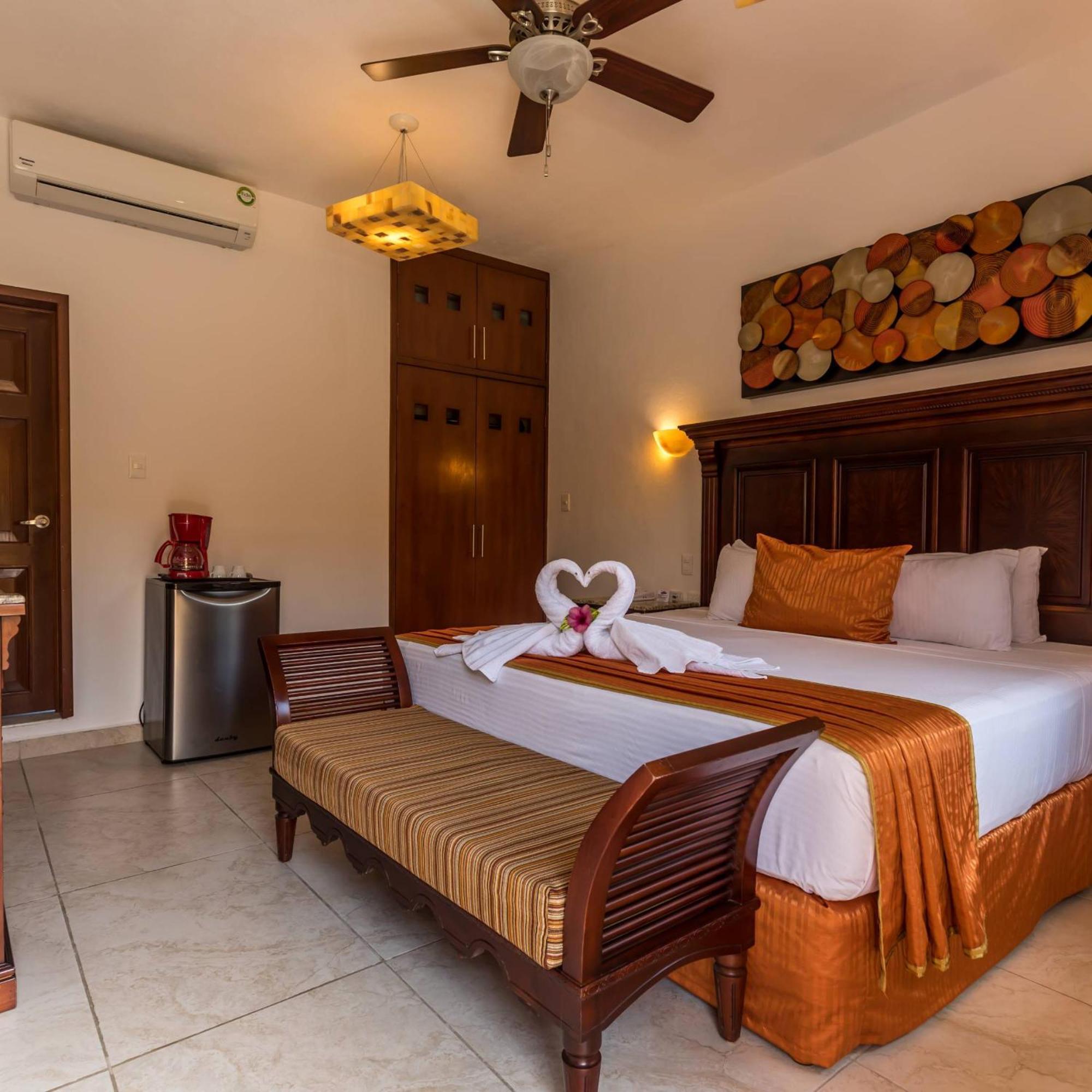 Hotel Las Golondrinas Playa del Carmen Esterno foto