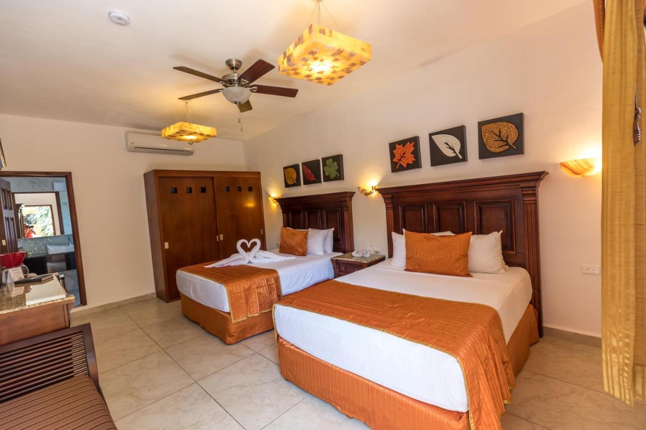 Hotel Las Golondrinas Playa del Carmen Esterno foto
