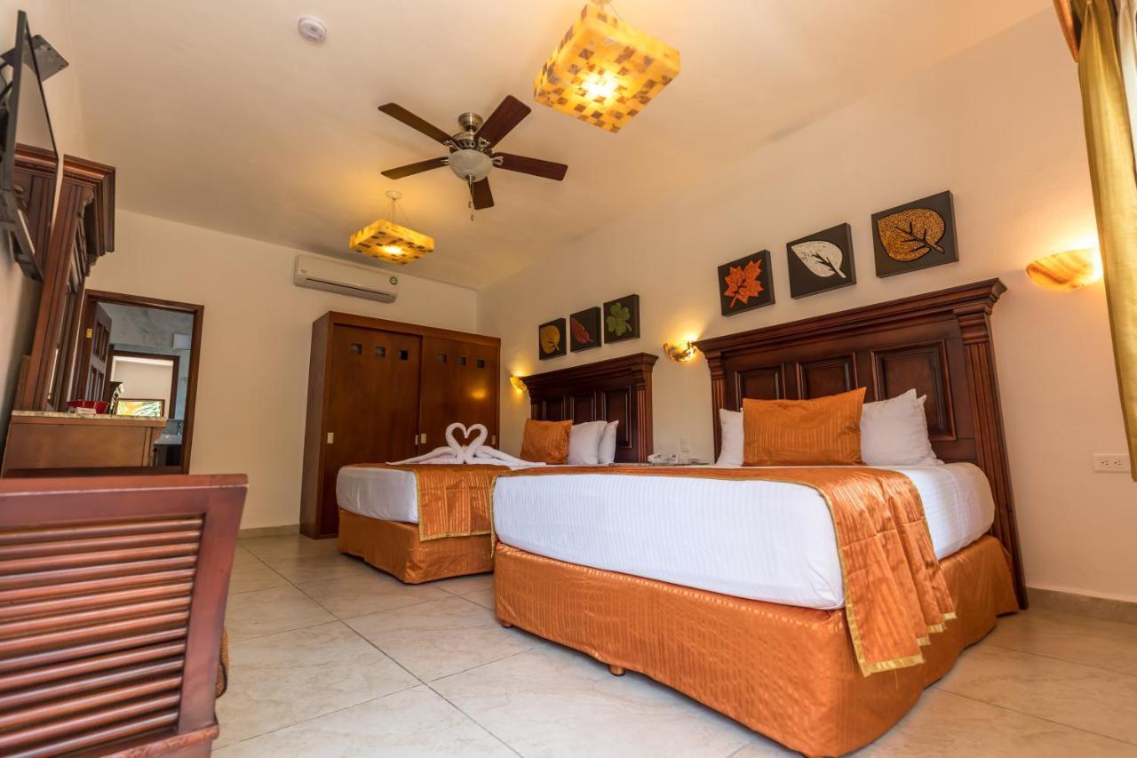 Hotel Las Golondrinas Playa del Carmen Esterno foto